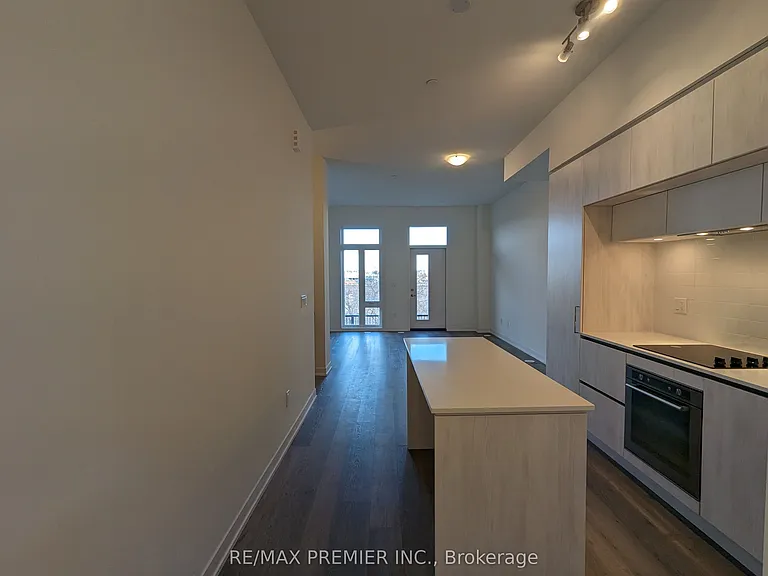 11 Steckley House Ln #409 — Photo 6