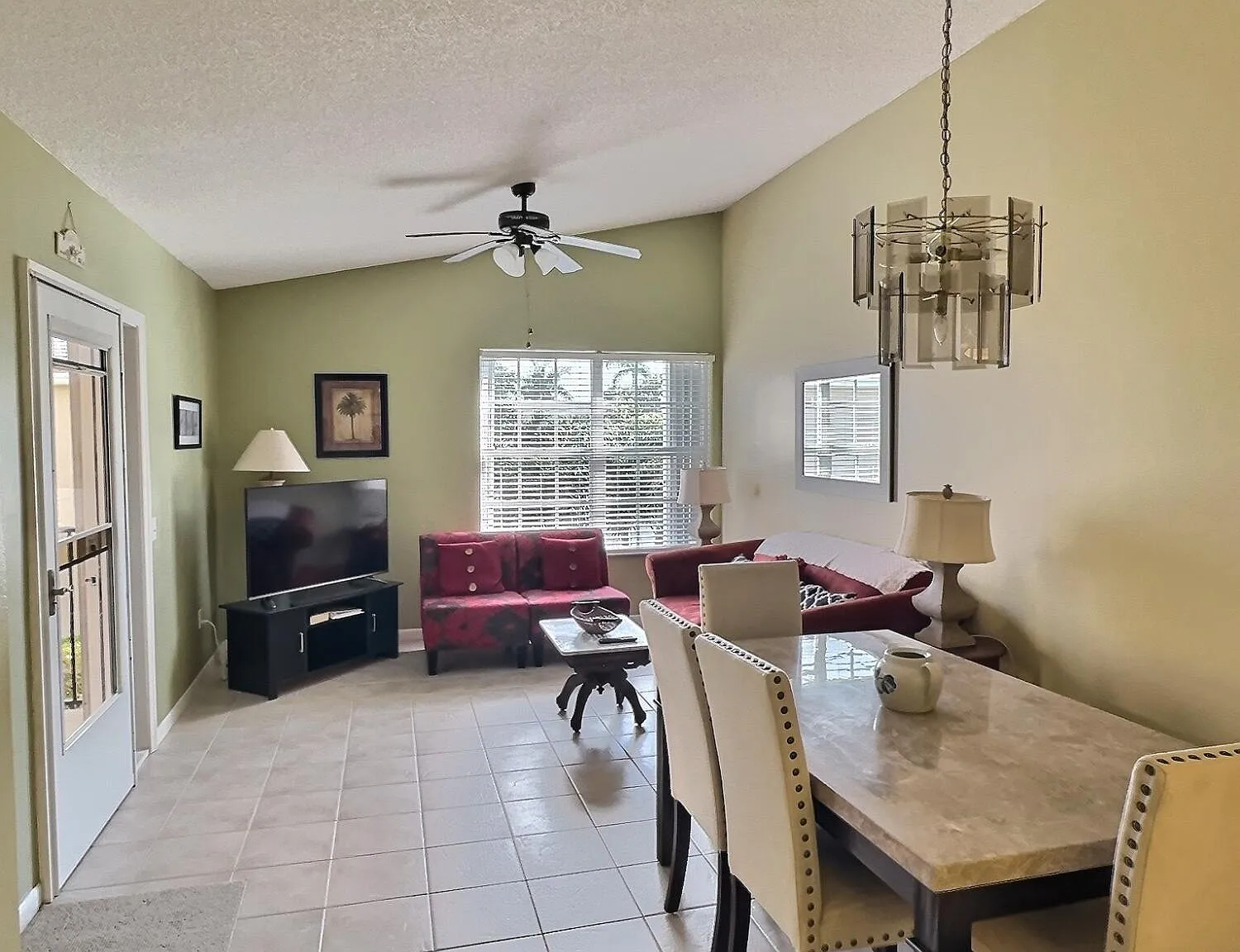 2 bed, 2.0 bath, 768 sqft, $2,000 — Photo 2