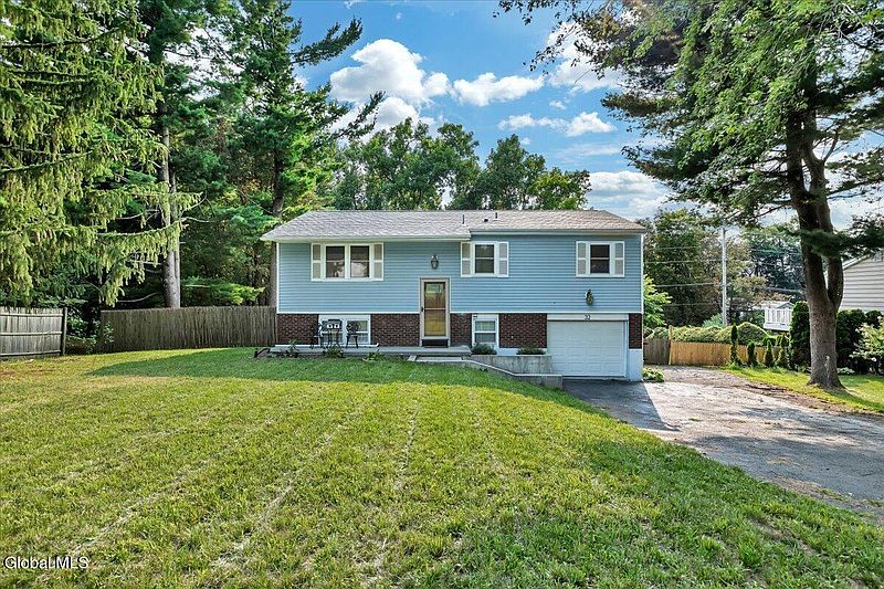 2nd image of 32 Tamarack Lane