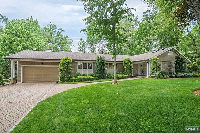 1st image of 13 Woodland Ave