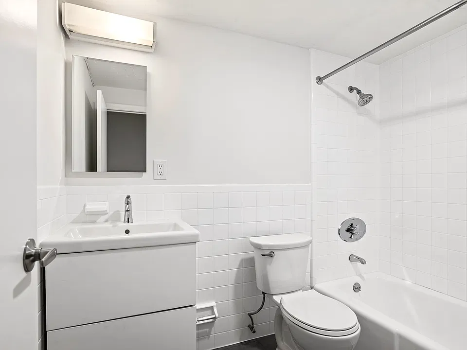 169 Saint Botolph St #7