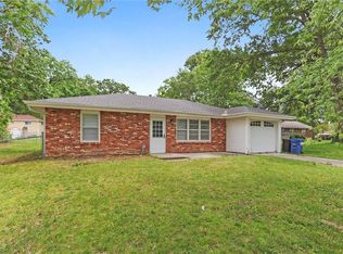 505 Quincy Blvd, Smithville, MO 64089