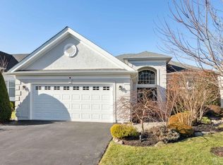 73 Riviera Dr, Monroe Township, NJ 08831
