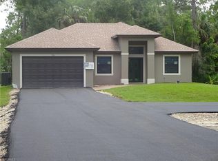 124 29th St SW, Naples, FL 34117