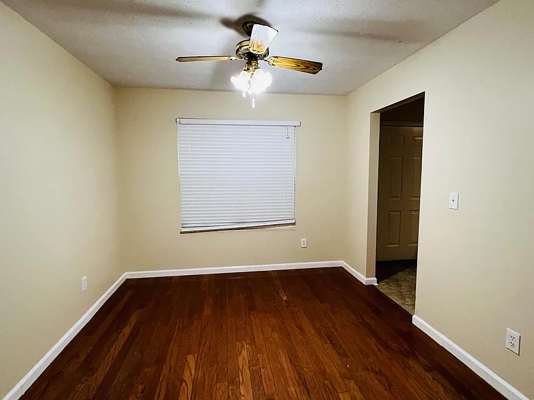 11180 Bramshill Dr — Photo 4
