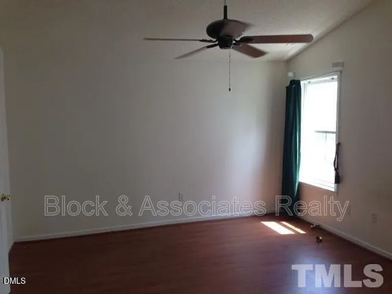210 Brierridge Dr — Photo 6
