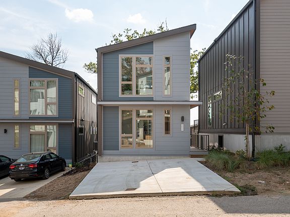 3rd image of 3012 Edwin Cir