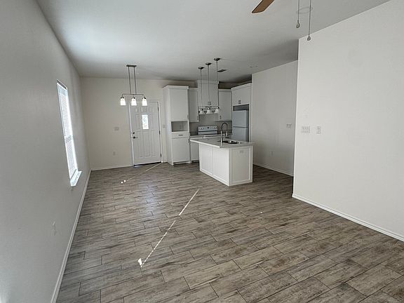 2nd image of 2116 E Valley Cir #B