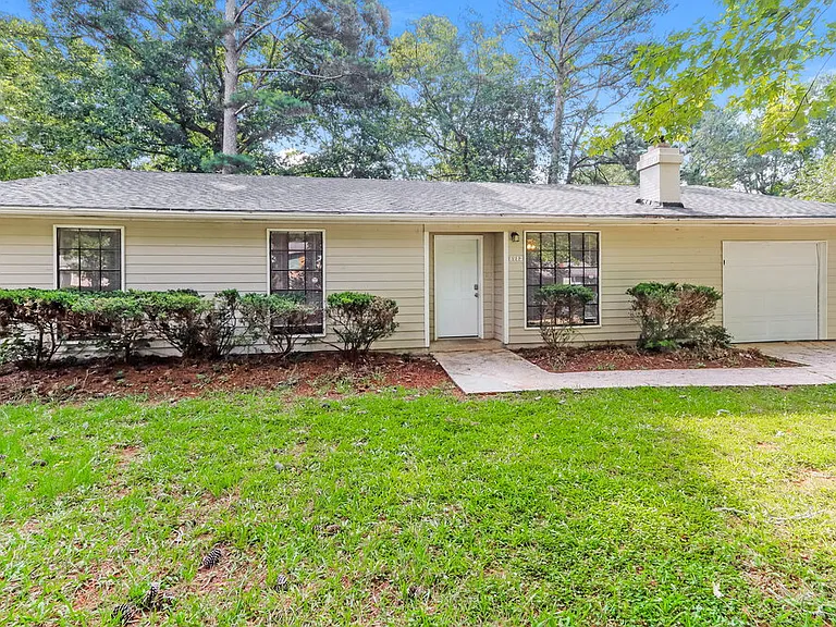 8912 Saddlewood Dr — Photo 1