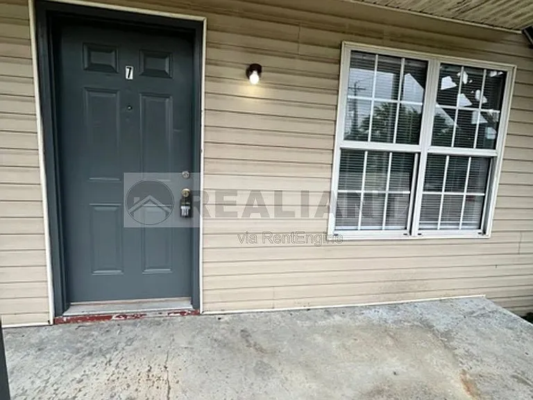 32 Mary St #7 — Photo 2