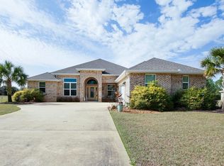 201 Tournament Ln, Freeport, FL 32439