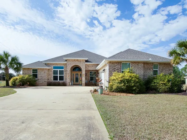 201 Tournament Ln, Freeport, FL 32439