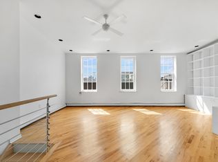 252 Front St #4, New York, NY 10038