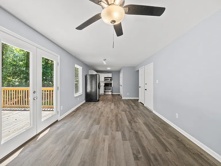 2108 Treverton Pl — Photo 7