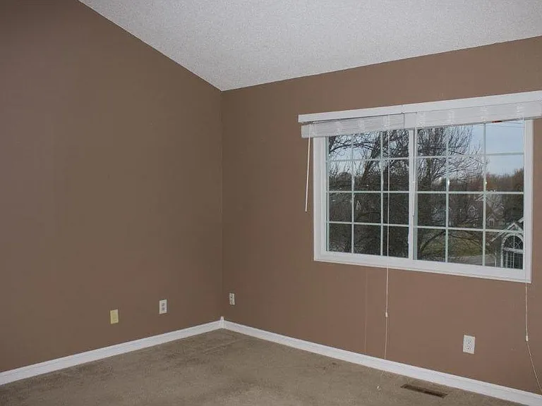 2420 Cypress Dr — Photo 16