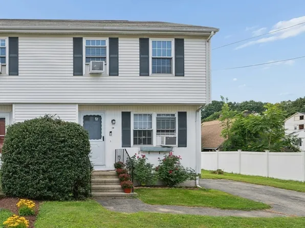 14 Phoenix St, Worcester, MA 01604