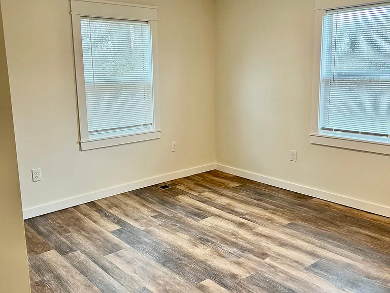301 Silver Pl — Photo 22