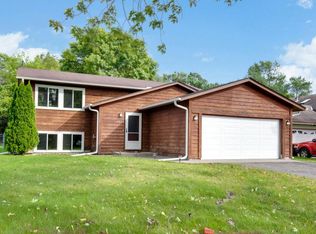 9875 Heath Ave S, Cottage Grove, MN 55016