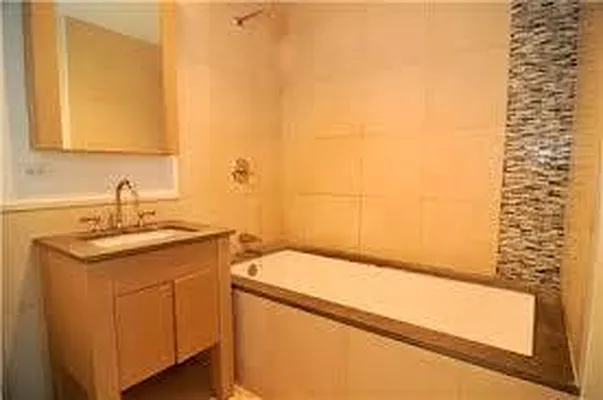 Rented by Starts New York Realty LLC | media 25