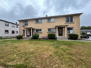 9919 W Lincoln Ave, Milwaukee, WI 53227