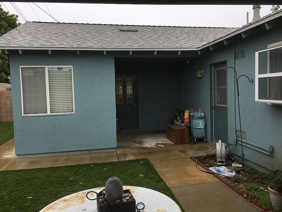 2nd image of 984 Paularino Ave
