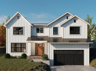 736 Motts Cove Rd N, Glen Head, NY 11545