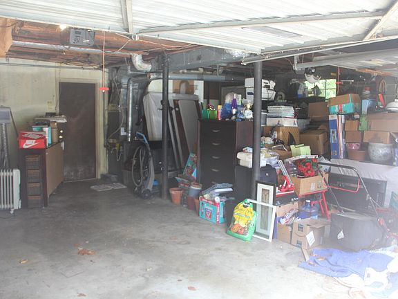 5th image of 552 Elizabeth Crest Rd