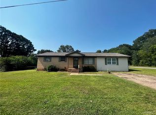 12 Brentwood Ln, Moundville, AL 35474