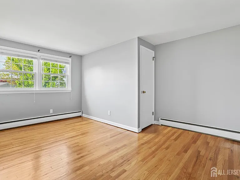 445 W Smith St #2 — Photo 4