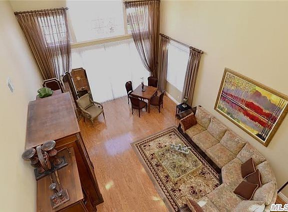 5th image of 723 Balfour Pl
