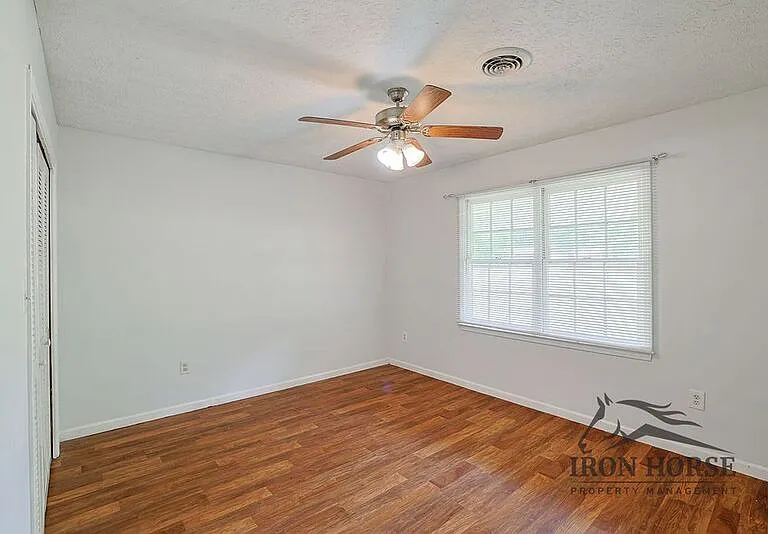 229 N Burson Ave #A — Photo 11