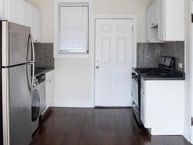 1056 W Lill Ave #2 — Photo 2