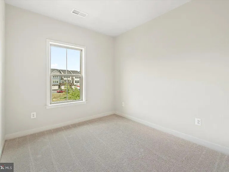 10132 Lake Linganore Blvd — Photo 33