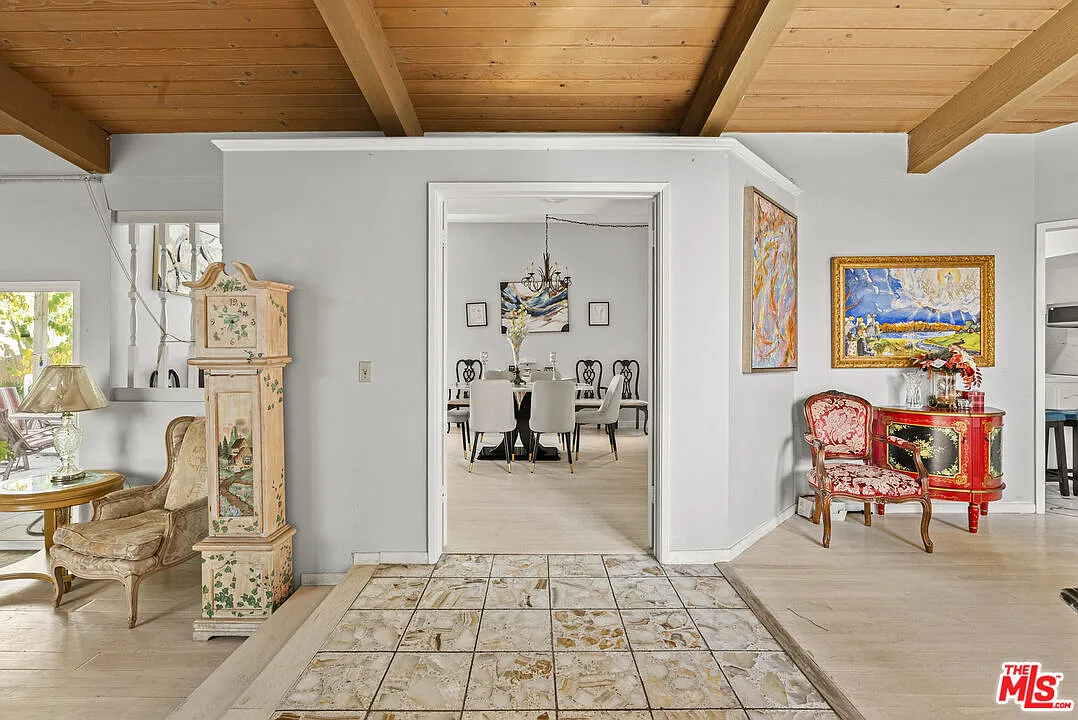 3 bed, 2.5 bath, 1890 sqft, $7,250 — Photo 4