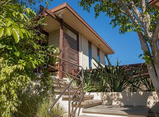 1122 N Kenter Ave, Los Angeles, CA 90049