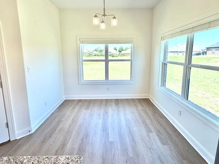 7455 Newbury Dr — Photo 4