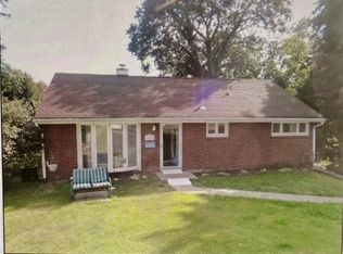 621 Springdale Dr, Pittsburgh, PA 15235