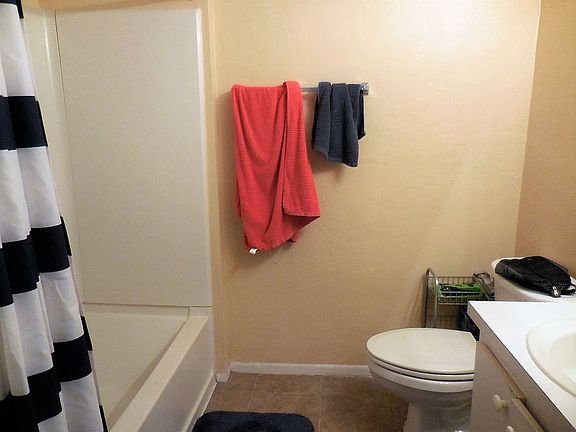 5th image of 4000 SW 23rd St APT 2-103
