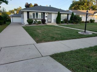 8421 Delaware St, Highland, IN 46322
