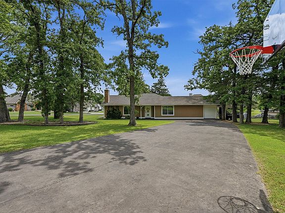 2nd image of 100 Cayuga Cv