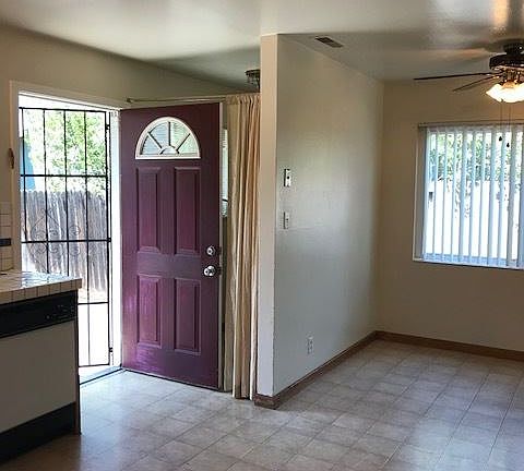 4th image of 1579 Hawes Ct