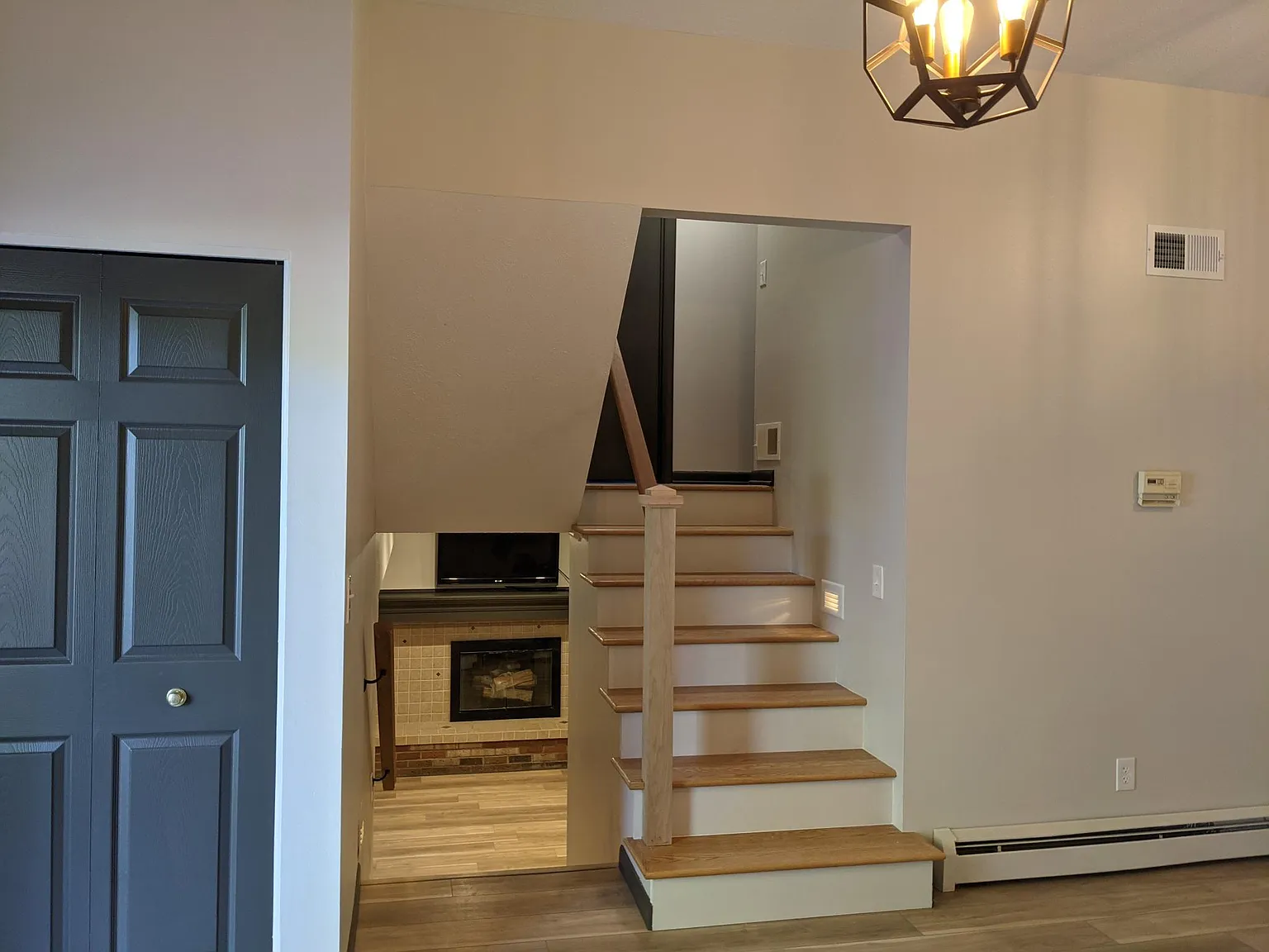 4 bed, 1940 sqft, $2,850 — Photo 3