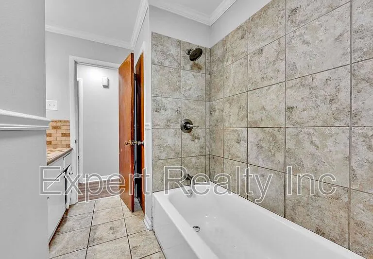 1256 15th St SW — Photo 17