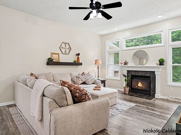 3rd image of 11249 Wild Pond Dr NE