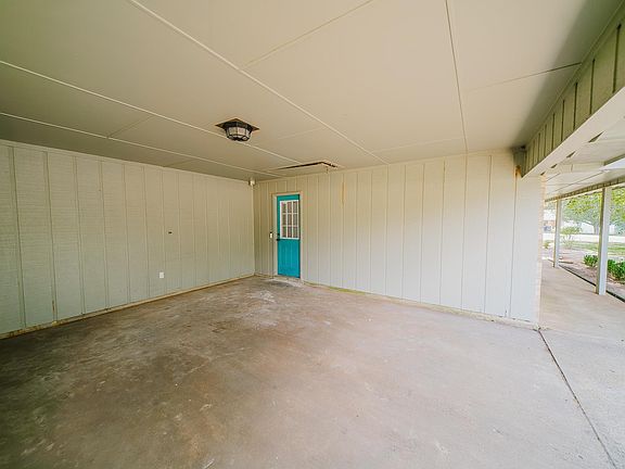 4th image of 1020 Binns Dr