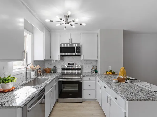 387 E Williams St, Angier, NC 27501