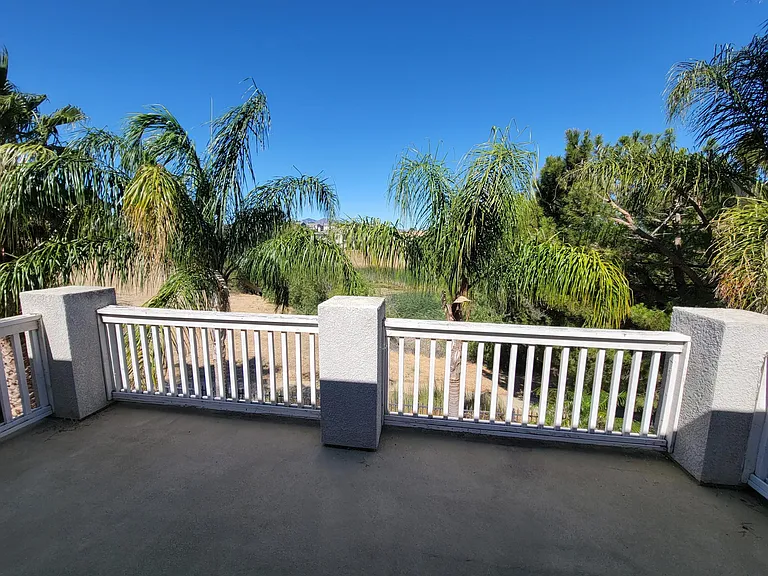 385 Roundhill Dr — Photo 24