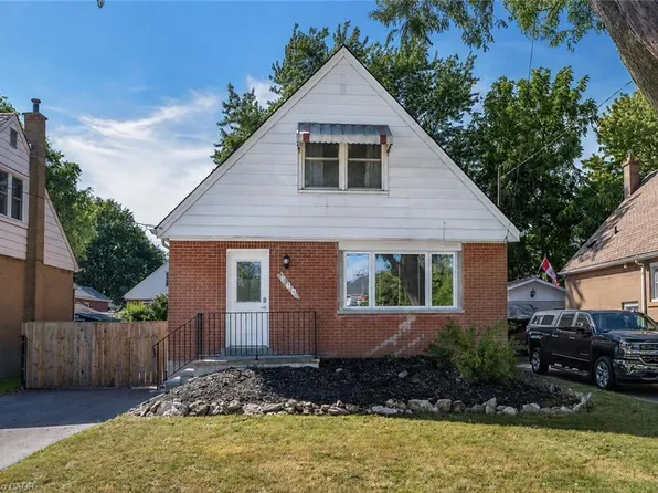 274 E 38th St, Hamilton, ON L8V 4G3