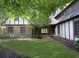 211 Huntington Dr, Chapel Hill, NC 27514