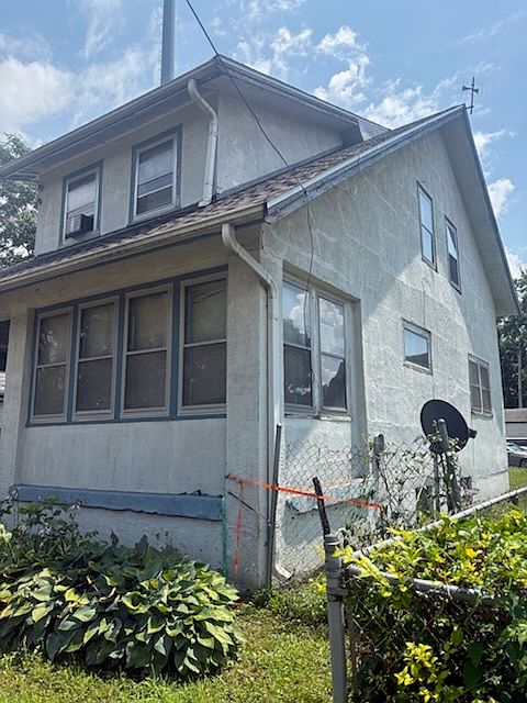1st image of 1910 W Butler St